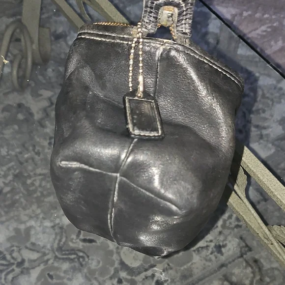 Black Leather Men's Bag - Picture 3 of 7